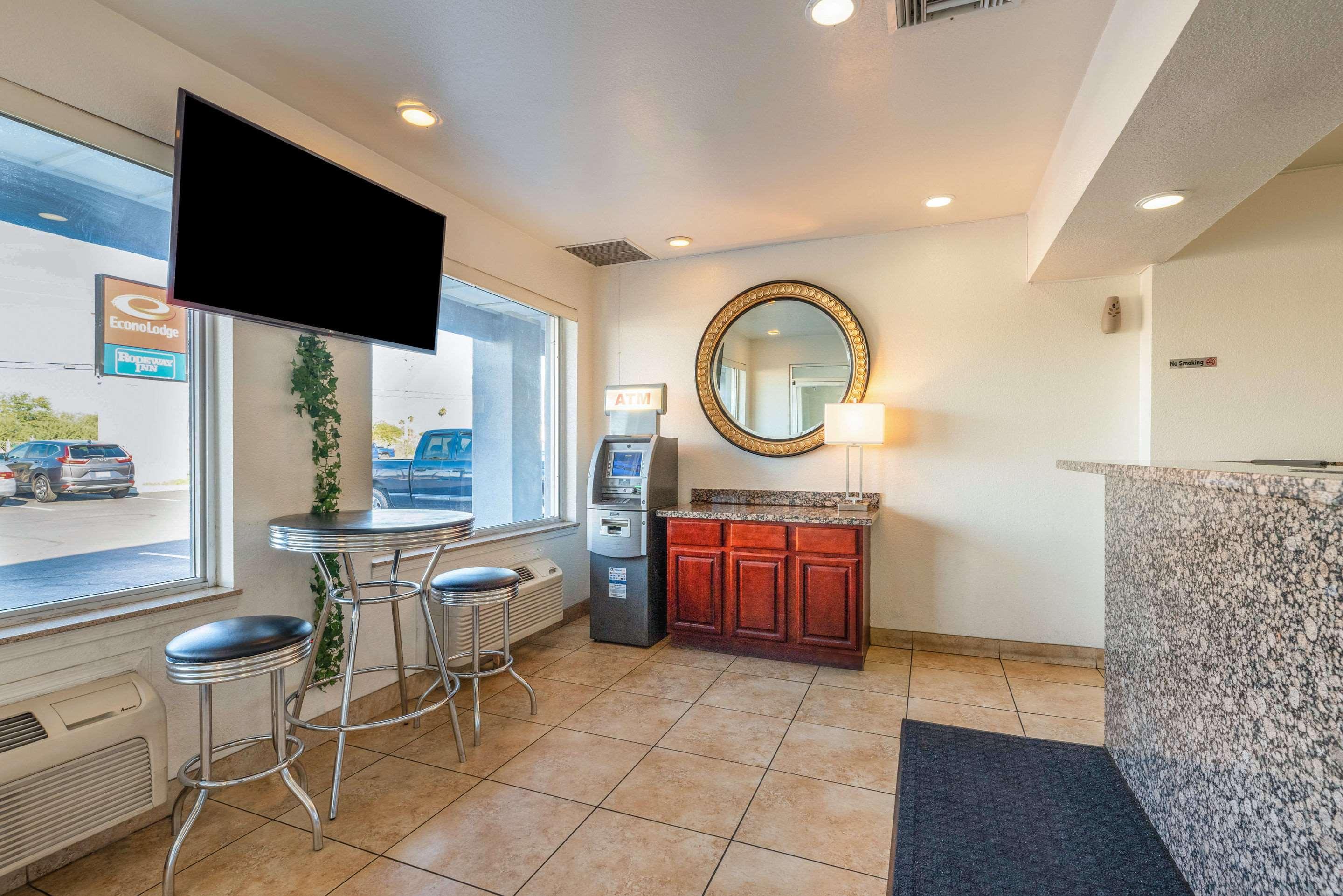 Econo Lodge Phoenix North I-17 Екстериор снимка